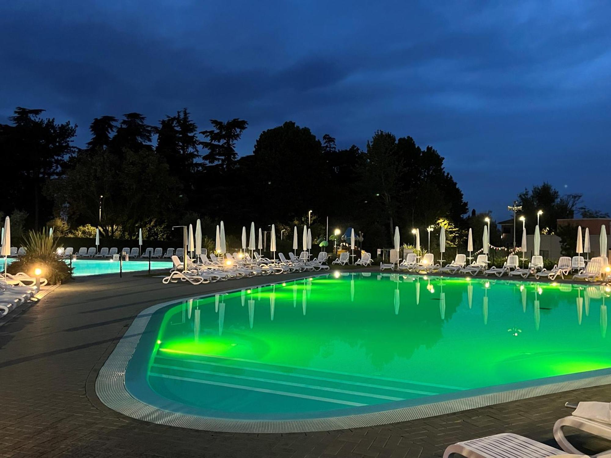 Sisan Family Resort Bardolino Esterno foto