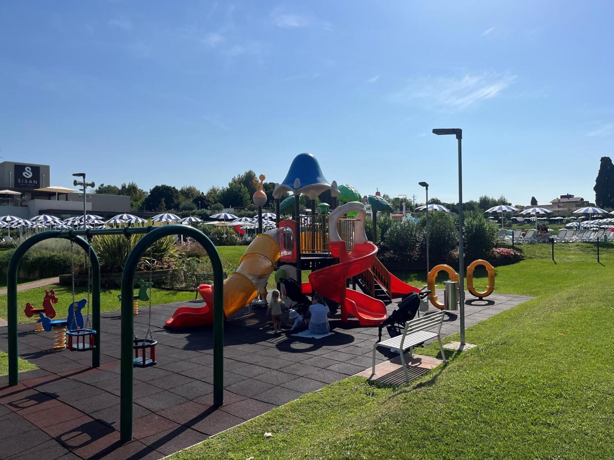 Sisan Family Resort Bardolino Esterno foto